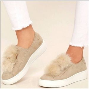 Steve Madden BYYANNE Puff Ball Suede Chunky Sole Slip On Shoes Size 8.5